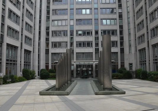 Facility management contract of a building open to public