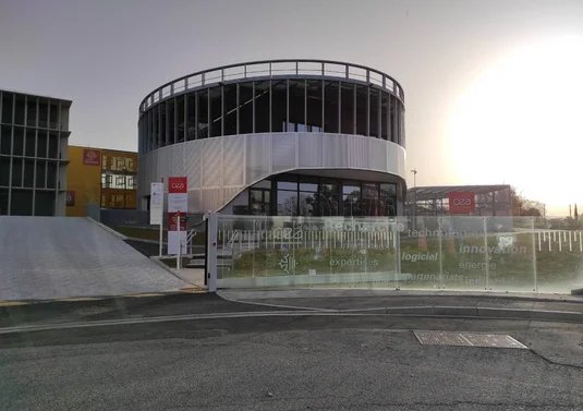 La sobriété énergétique, au cœur des enjeux du CEA Tech Occitanie et du savoir-faire de SPIE Facilities